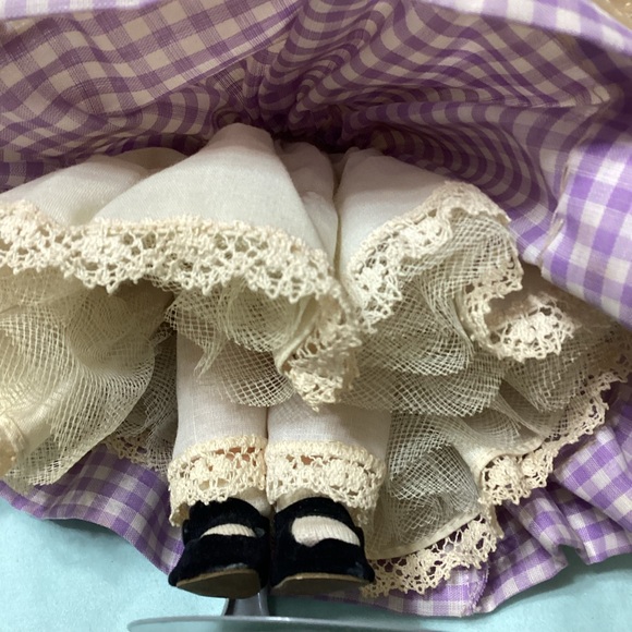 Madame Alexander Little Woman “MEG” Vintage Collector Doll - Picture 11 of 15